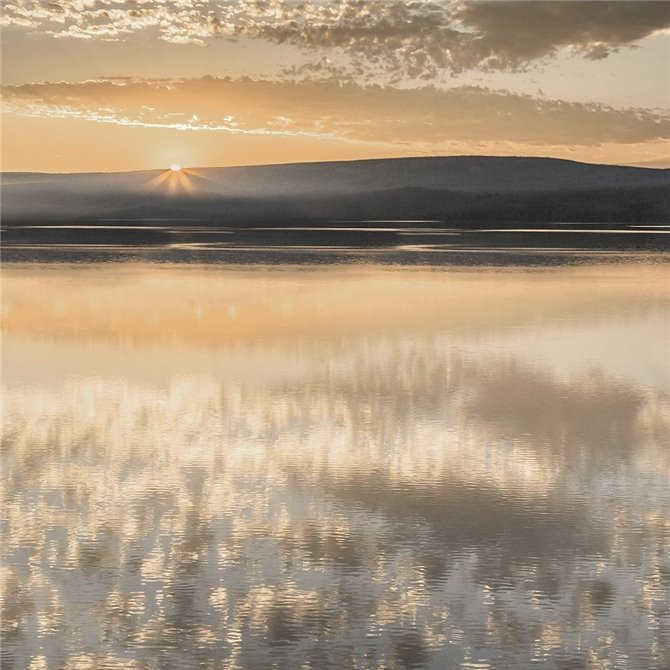 Serene Sunrise - Cuadrostock