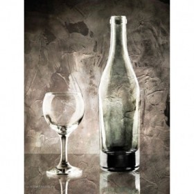 Moody Gray Wine Glass Still Life - Cuadrostock